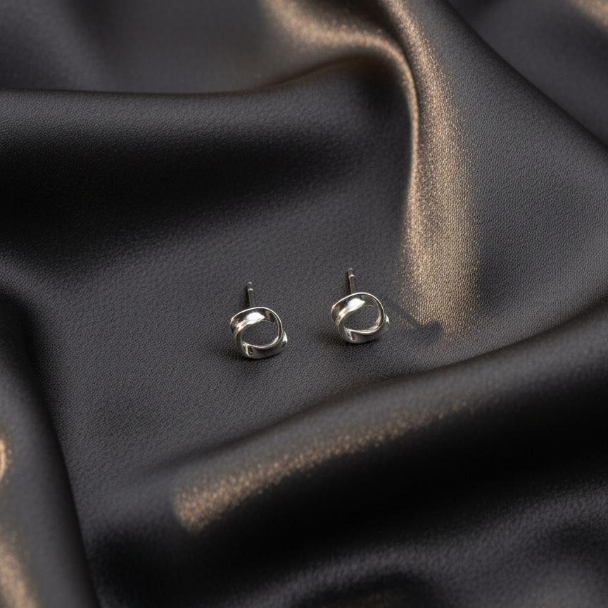 Bavel Loop Stud | Silver 925 | Rhodium Polish