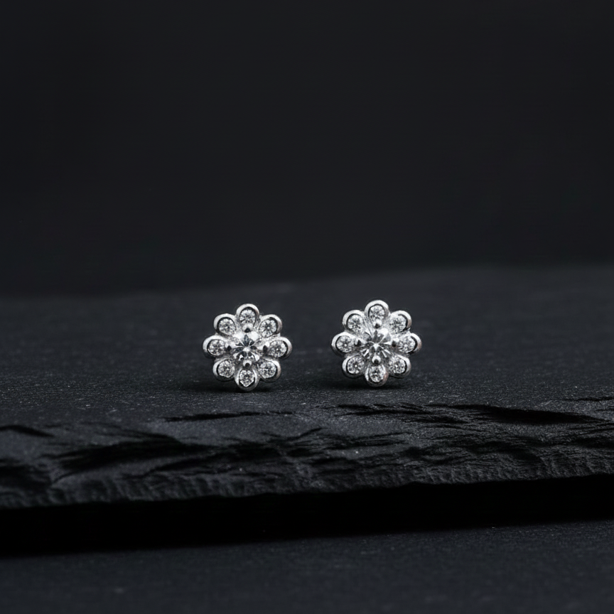 Cosmos Flower Stud | Silver 925 | Rhodium Polish